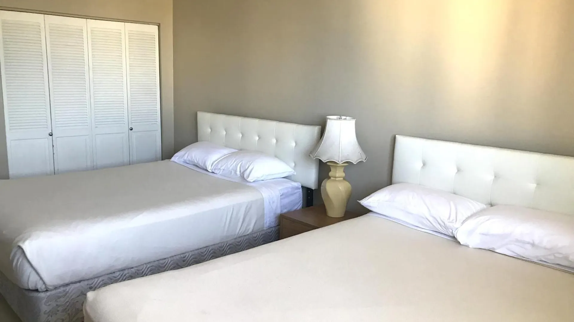 Holiday home Royal Kuhio 1812 - 1Br With Partial Ocean View In The Heart Of Waikiki With Free Parking! Villa Honolulu