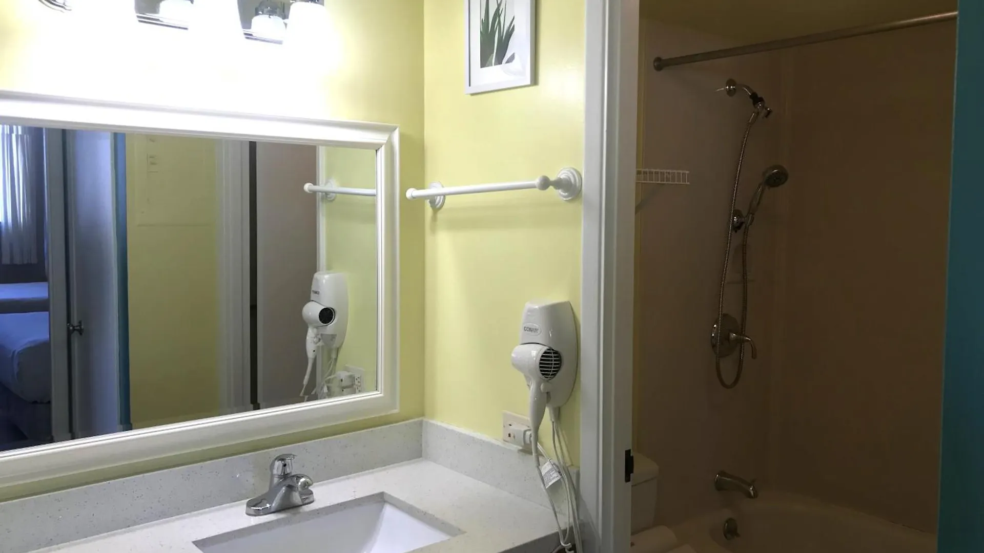 Royal Kuhio 1812 - 1Br With Partial Ocean View In The Heart Of Waikiki With Free Parking! Villa Honolulu United States