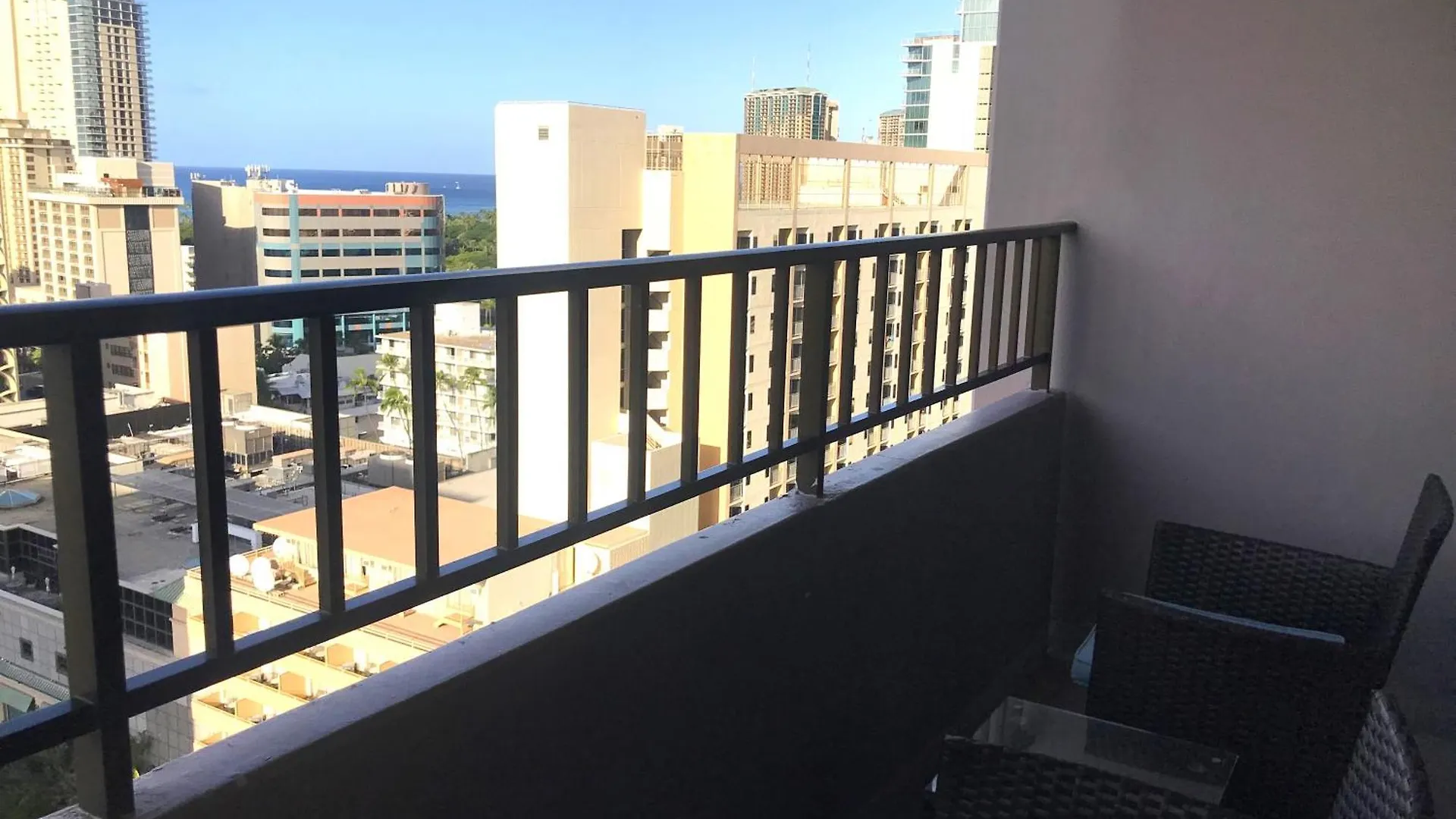 Royal Kuhio 1812 - 1Br With Partial Ocean View In The Heart Of Waikiki With Free Parking! Villa Honolulu United States